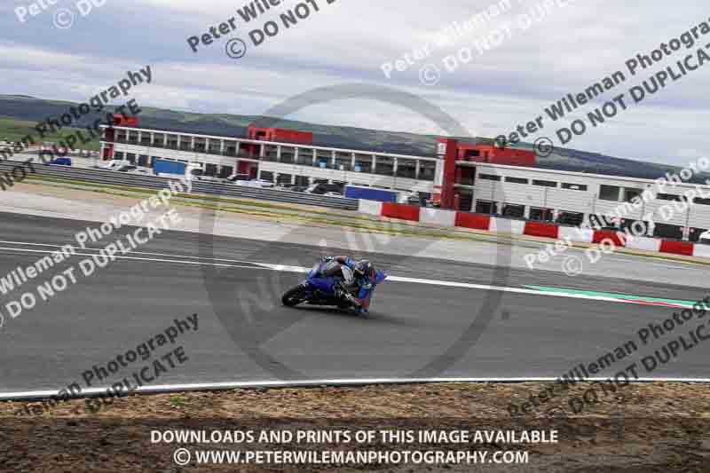 cadwell no limits trackday;cadwell park;cadwell park photographs;cadwell trackday photographs;enduro digital images;event digital images;eventdigitalimages;navarra;no limits trackdays;peter wileman photography;racing digital images;trackday digital images;trackday photos